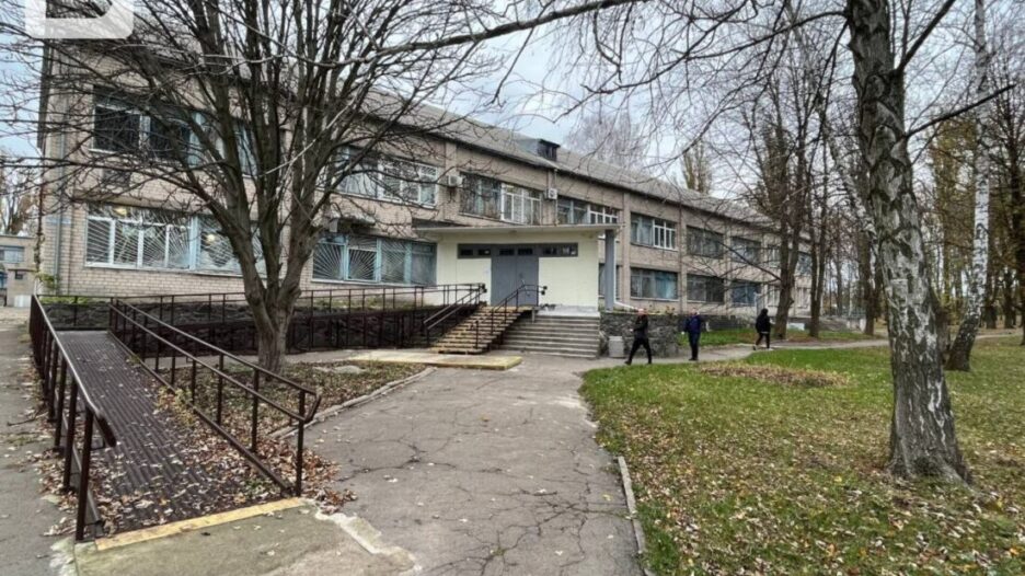 У Вільногірську вирішується питання щодо заборгованості по зарплаті у ЦМЛ фото 1