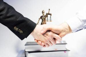 Ветерани та їхні родини можуть отримати безоплатну правничу допомогу: як скористатися фото 1