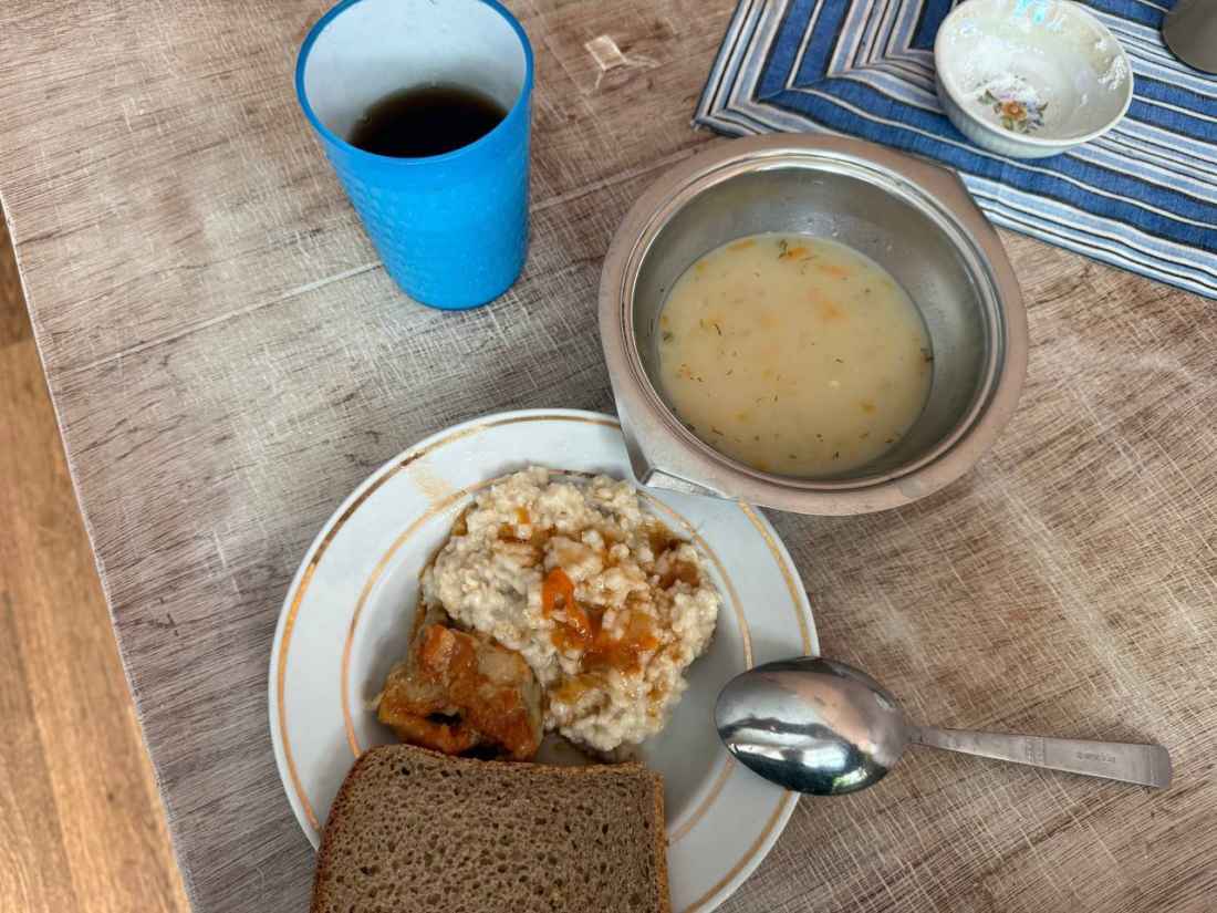 24 тисячі яєць, 400 кілограмів масла і хек на майже 160 тисяч: що закуповує Вільногірська міська лікарня для харчування пацієнтів фото 10