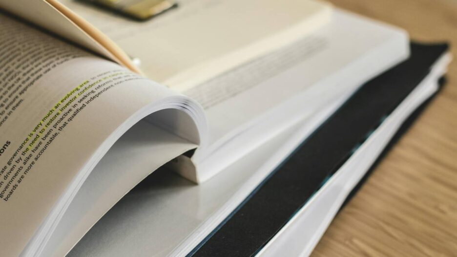 Нестача підручників