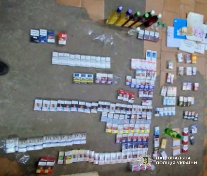 У Вільногірську викрили незаконний продаж алкоголю та цигарок фото 5