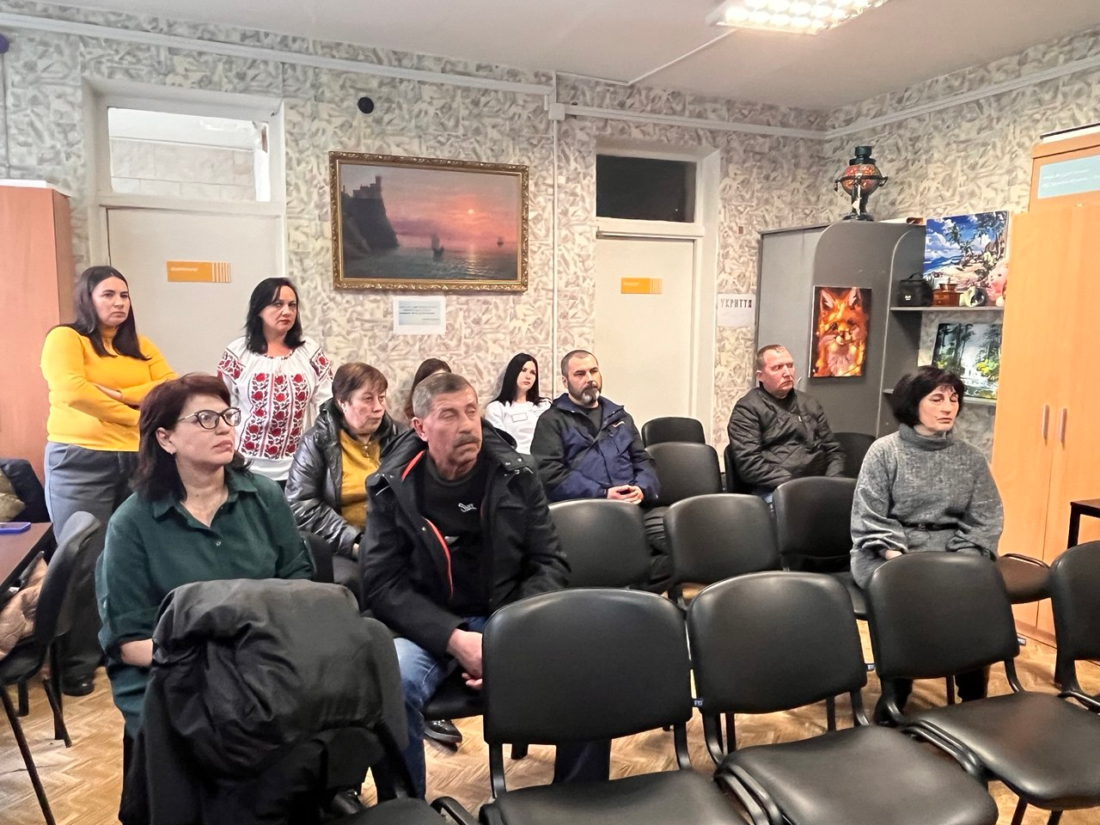 Зустріч з ветеранами та родинами військових: у Вільногірську відбувся виїзний прийом Омбудсмана за участі радника з питань ветеранів Максима Шункіна фото 3