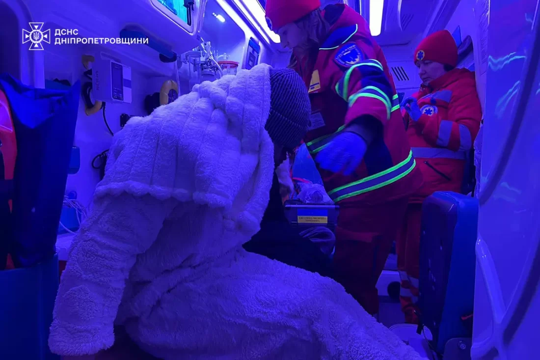 В Кам’янському районі підлітків на кризі віднесло за кілометр від берега: подробиці від ДСНС фото 8