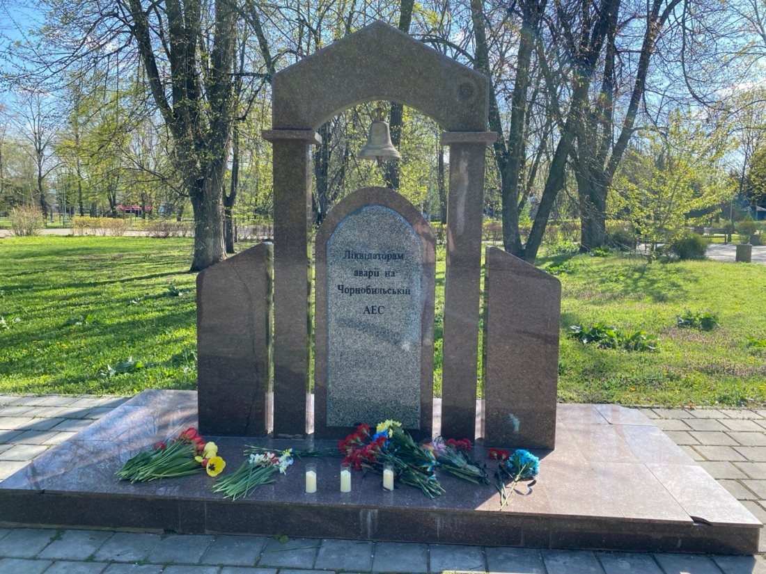 “Чорнобиль не можна забути”: у Вільногірську вшанували пам’ять жертв найбільшої техногенної катастрофи фото 2