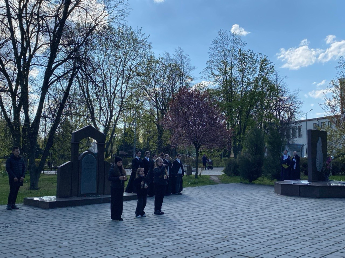 “Чорнобиль не можна забути”: у Вільногірську вшанували пам’ять жертв найбільшої техногенної катастрофи фото 10