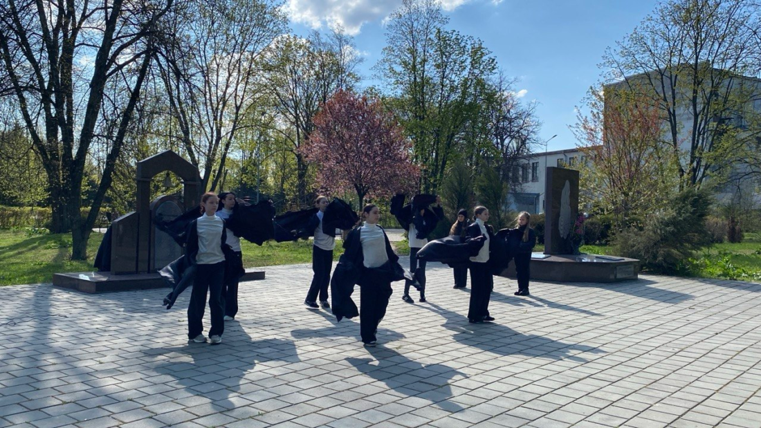 “Чорнобиль не можна забути”: у Вільногірську вшанували пам’ять жертв найбільшої техногенної катастрофи фото 11