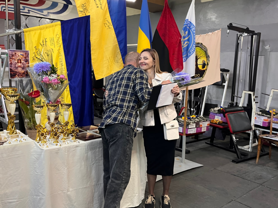 У Вільногірську відкрили місце пам’яті загиблим дітям України: історії матерів із Маріуполя та Бучі зворушили до сліз фото 18