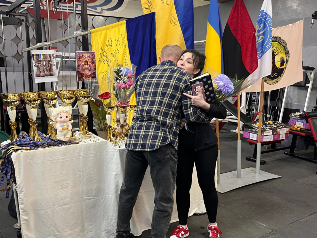 У Вільногірську відкрили місце пам’яті загиблим дітям України: історії матерів із Маріуполя та Бучі зворушили до сліз фото 19