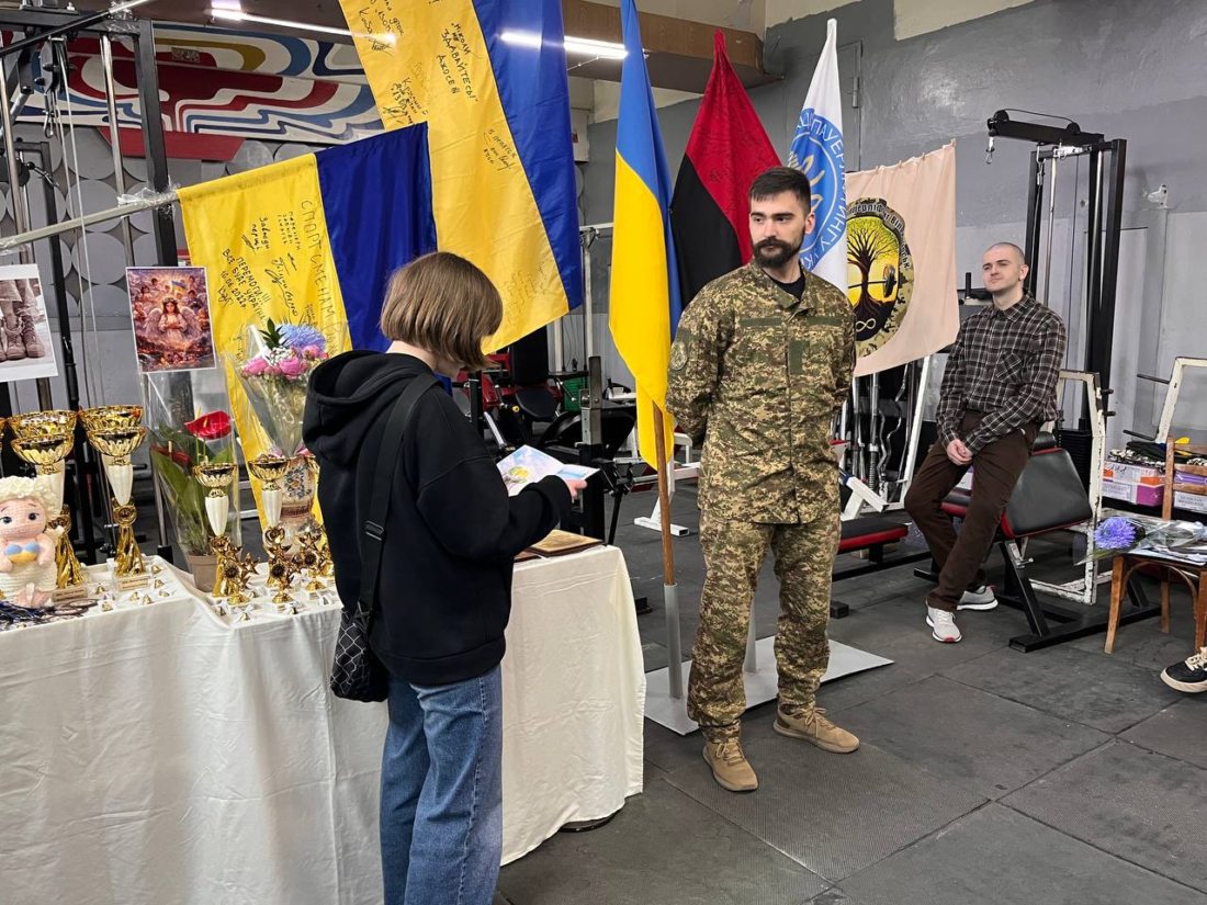 Війна їхніми словами: у Вільногірську військові поділилися особистими історіями під час відкриття місця пам’яті фото 5