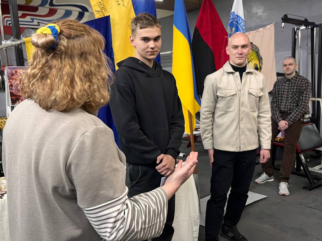 Війна їхніми словами: у Вільногірську військові поділилися особистими історіями під час відкриття місця пам’яті фото 7