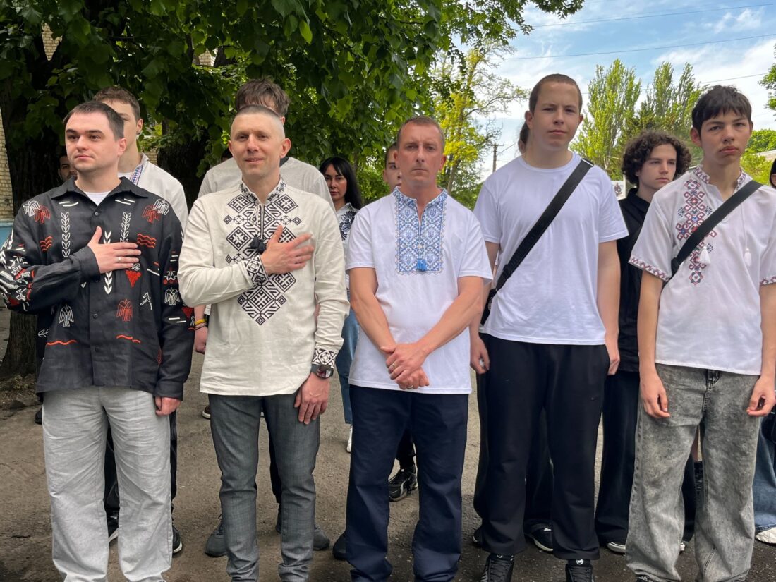 День вишиванки у Вільногірському фаховому коледжі: від студентської ідеї до свята єдності фото 4