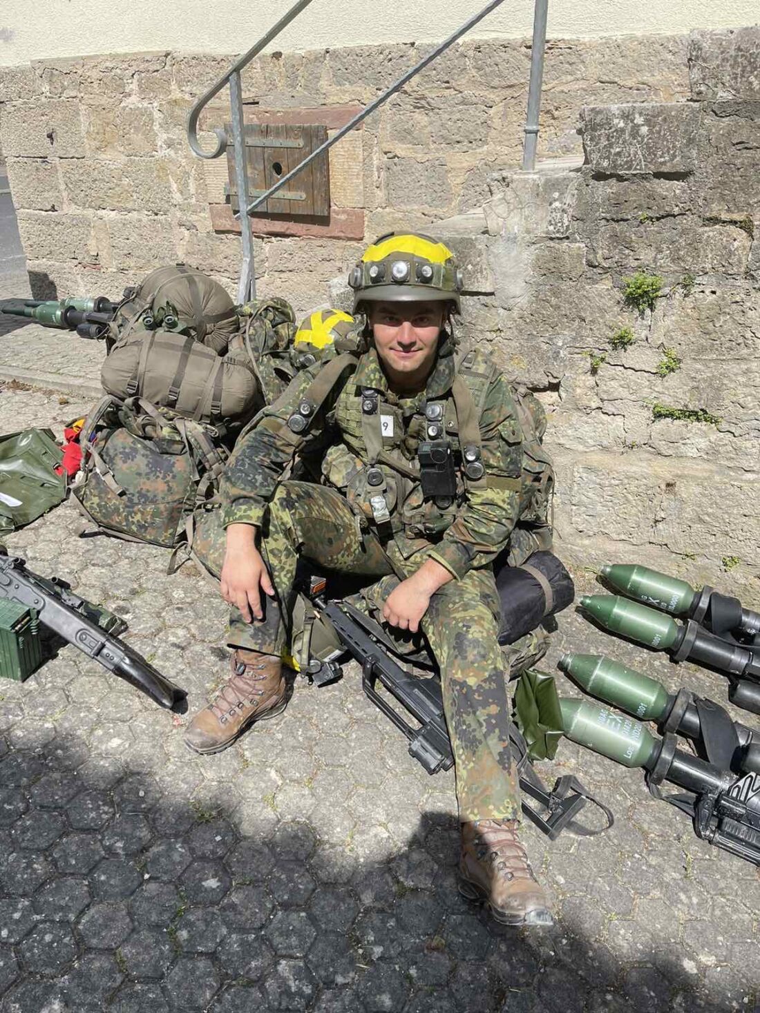 “Два дні відбивав атаки ворога сам”: історія Максима, який мріяв про футбол і загинув у першому бою фото 12