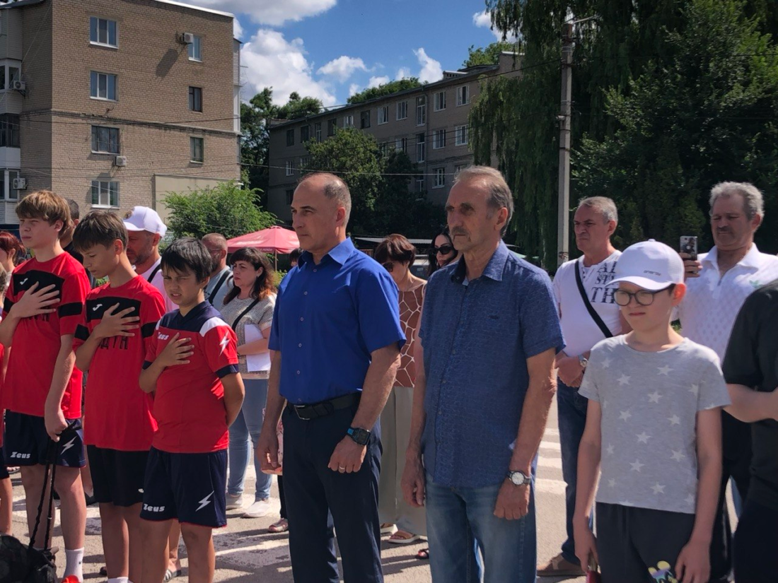 Конституція, пам’ять і єдність: як у Вільногірську відзначили День Конституції України фото 7