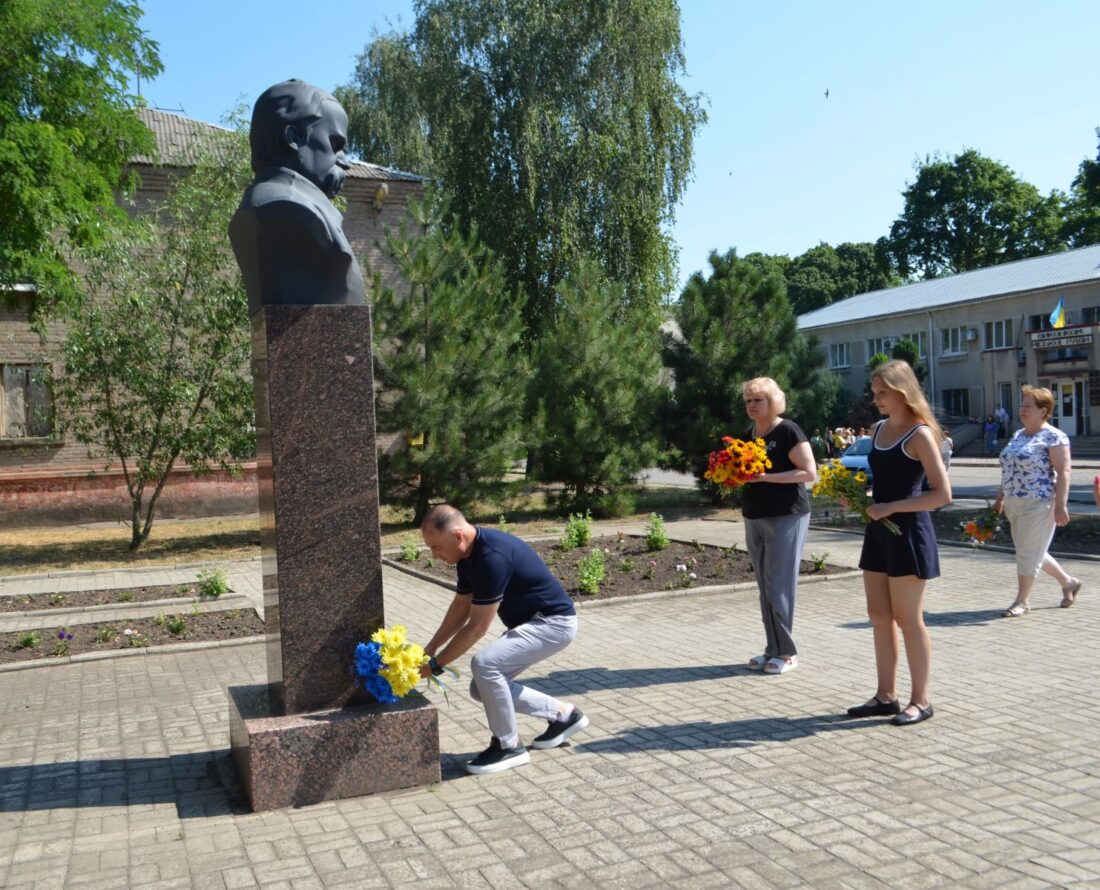 У Вільногірську відзначили День Української Державності фото 4