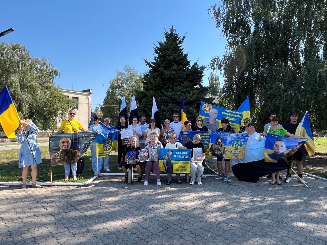 Як вихідні у Вільногірську обʼєднали місто навколо болю і вдячності  фото 9