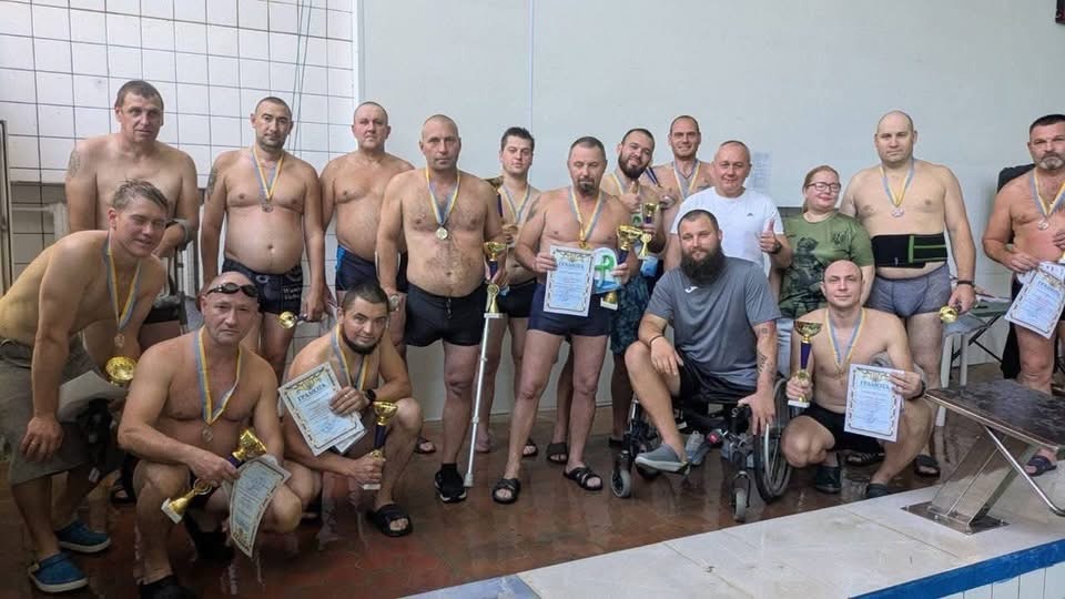 Ветерани п’яти громад змагалися у плаванні в Жовтих Водах фото 5