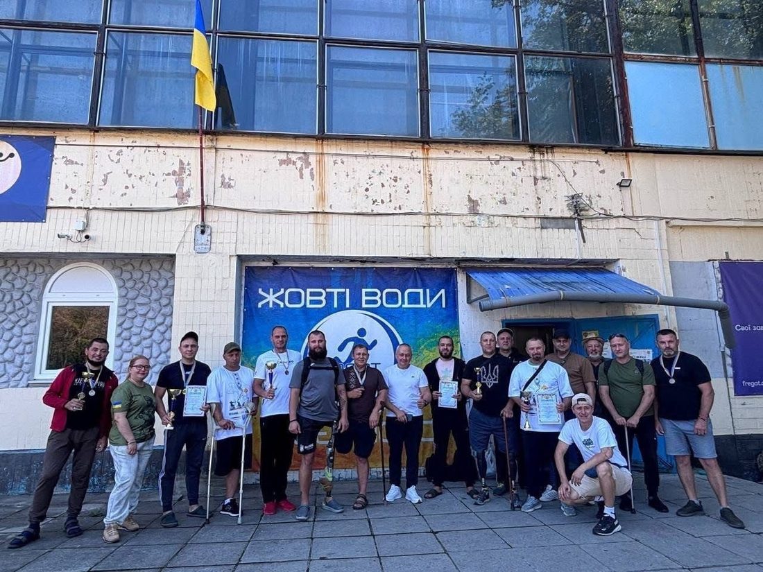Ветерани п’яти громад змагалися у плаванні в Жовтих Водах фото 4