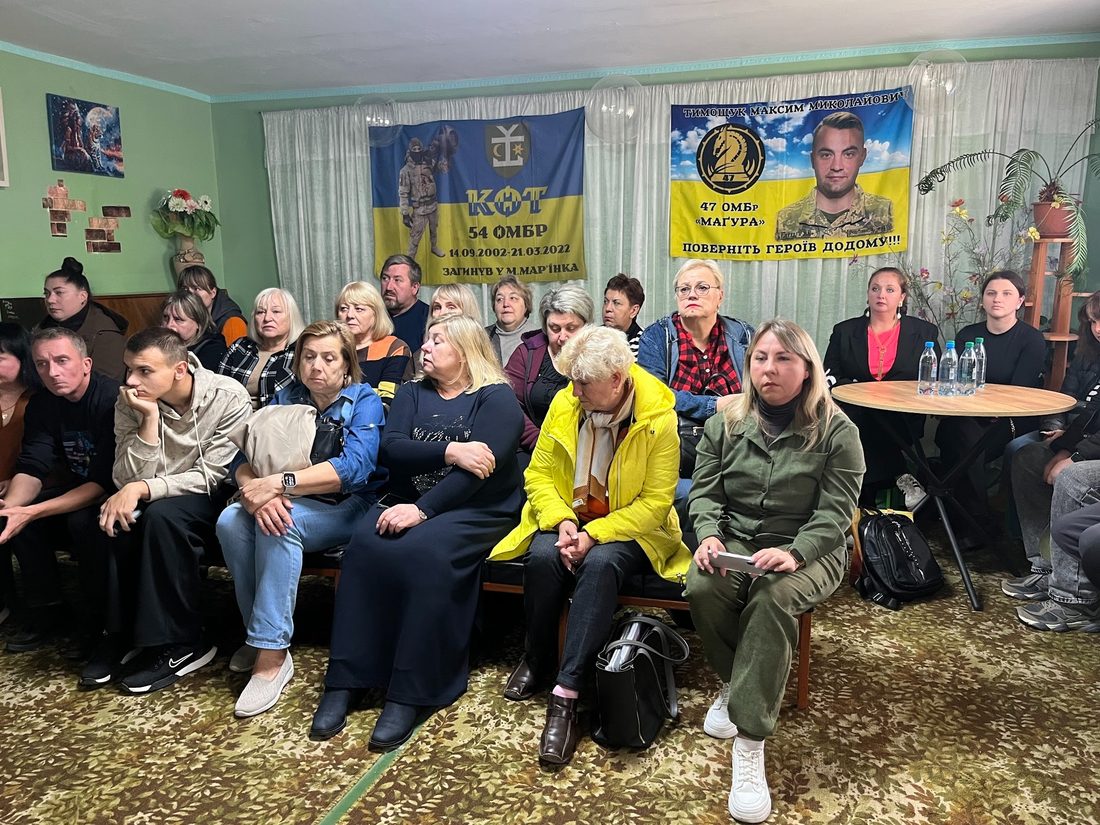 Футбол, жарти, гуртожиток і студентські роки: у вільногірському коледжі відкрили кімнату памʼяті трьох загиблих студентів  фото 12