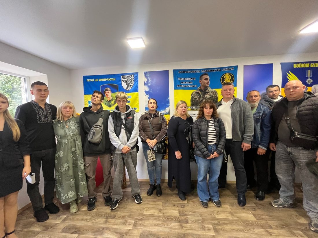 Футбол, жарти, гуртожиток і студентські роки: у вільногірському коледжі відкрили кімнату памʼяті трьох загиблих студентів  фото 16