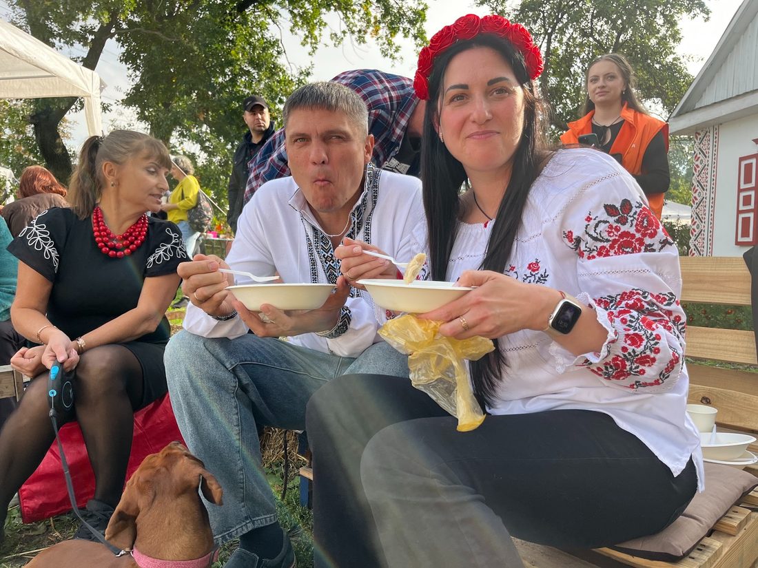 Вареники, цимбали та равлики: редакція провела день на Фестивалі вареників у Теплівці  фото 19